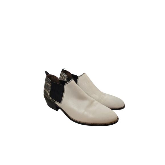 Coach Shoes Coach Devin Shooties size 9 - Picture 2 of 8